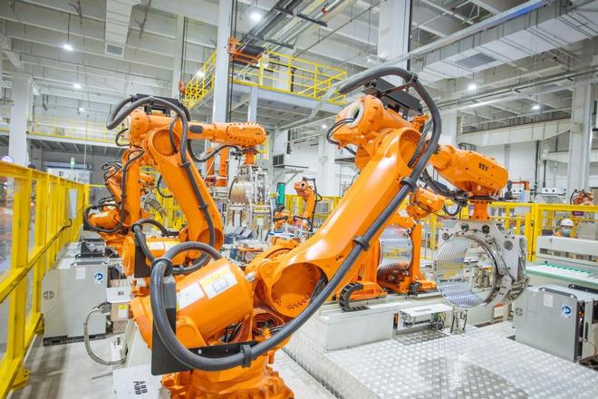 革推动海尔洗衣机入选“灯塔工厂”AI、动平衡、智慧物流！三项变(图2)